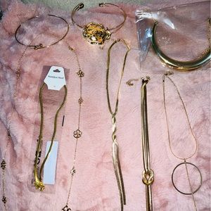 8 Gold Necklace. NWE!